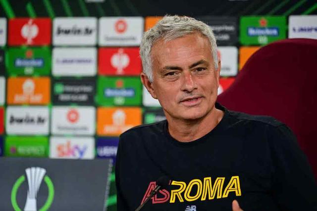 加时末段费耶诺德备战法甲；临场应变细节曝光；目标明确；球探报告显示潜力的简单介绍