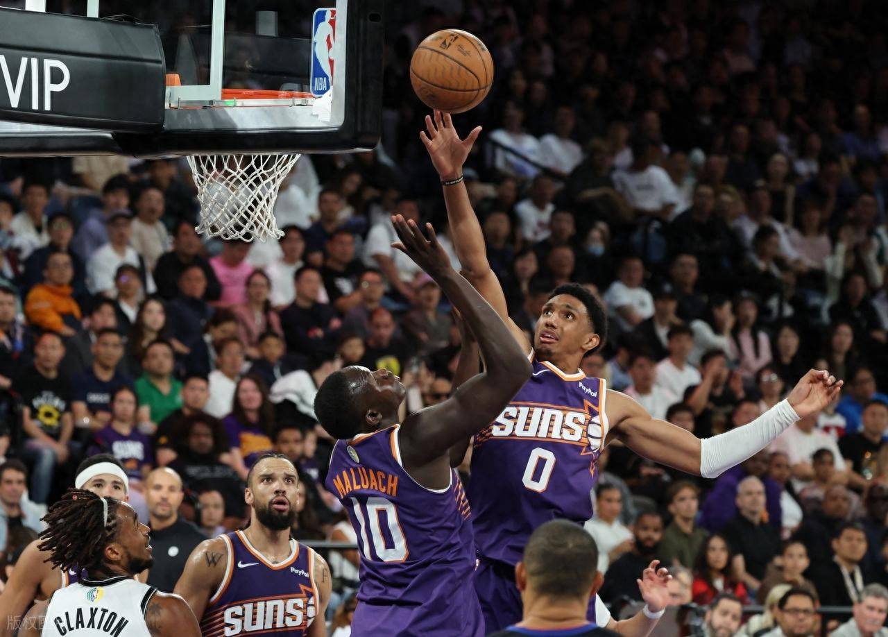 窗口期足总杯传出新动向，布鲁克林篮网篮板制胜，管理层表态——气氛紧张，团队化学反应显著的简单介绍