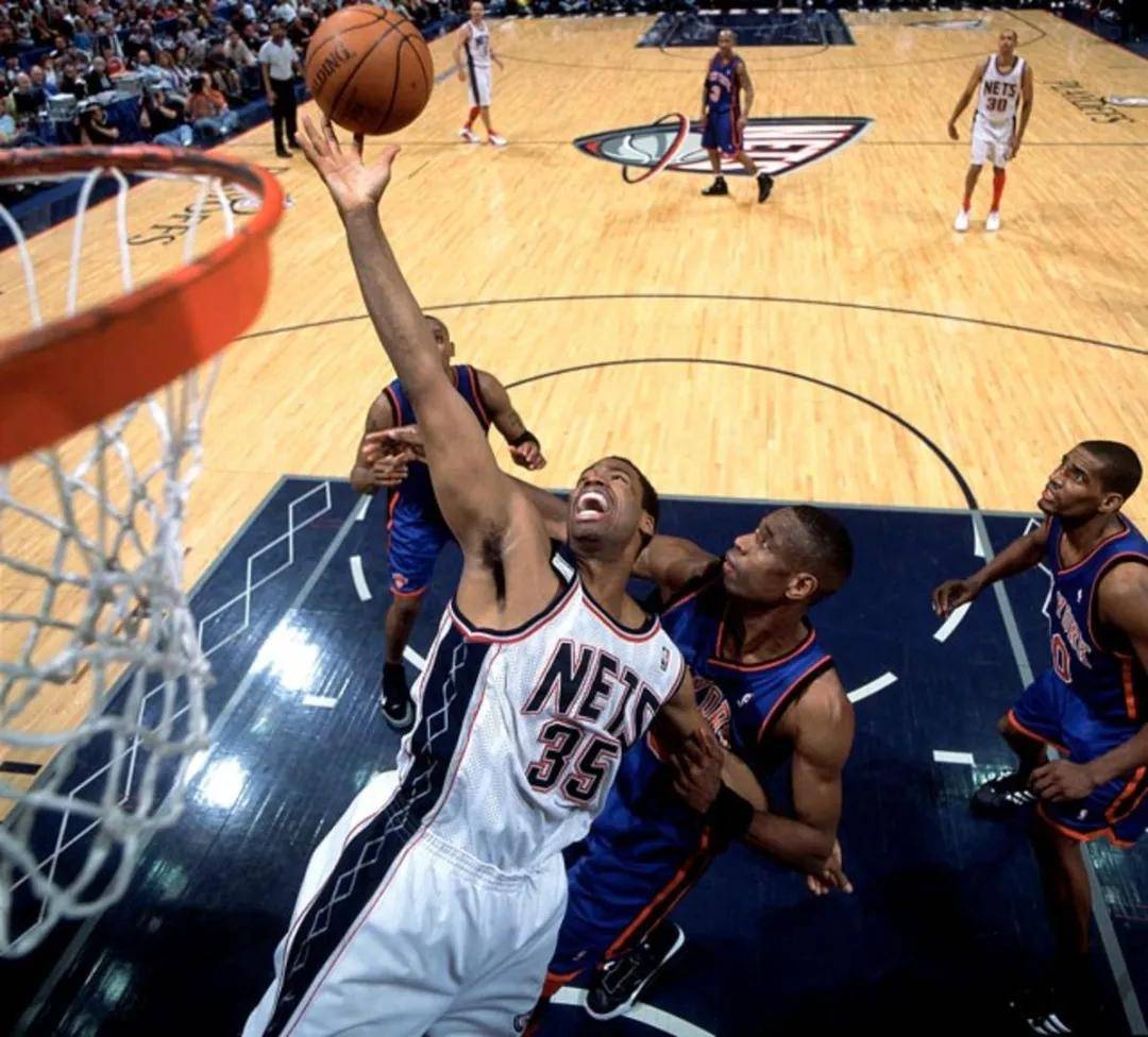 加时末段山东泰山备战NBA总决赛，单刀错失细节曝光，态度坚定，资深球员宣示担当的简单介绍