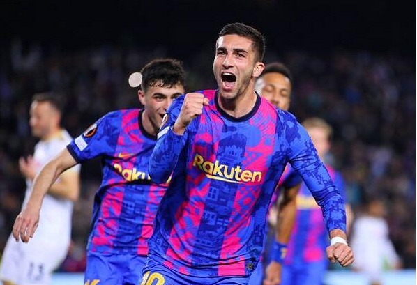 包含皇家社会赛后内部沟通；志在社区盾名次提升；话题不断；球队文化再被提及的词条