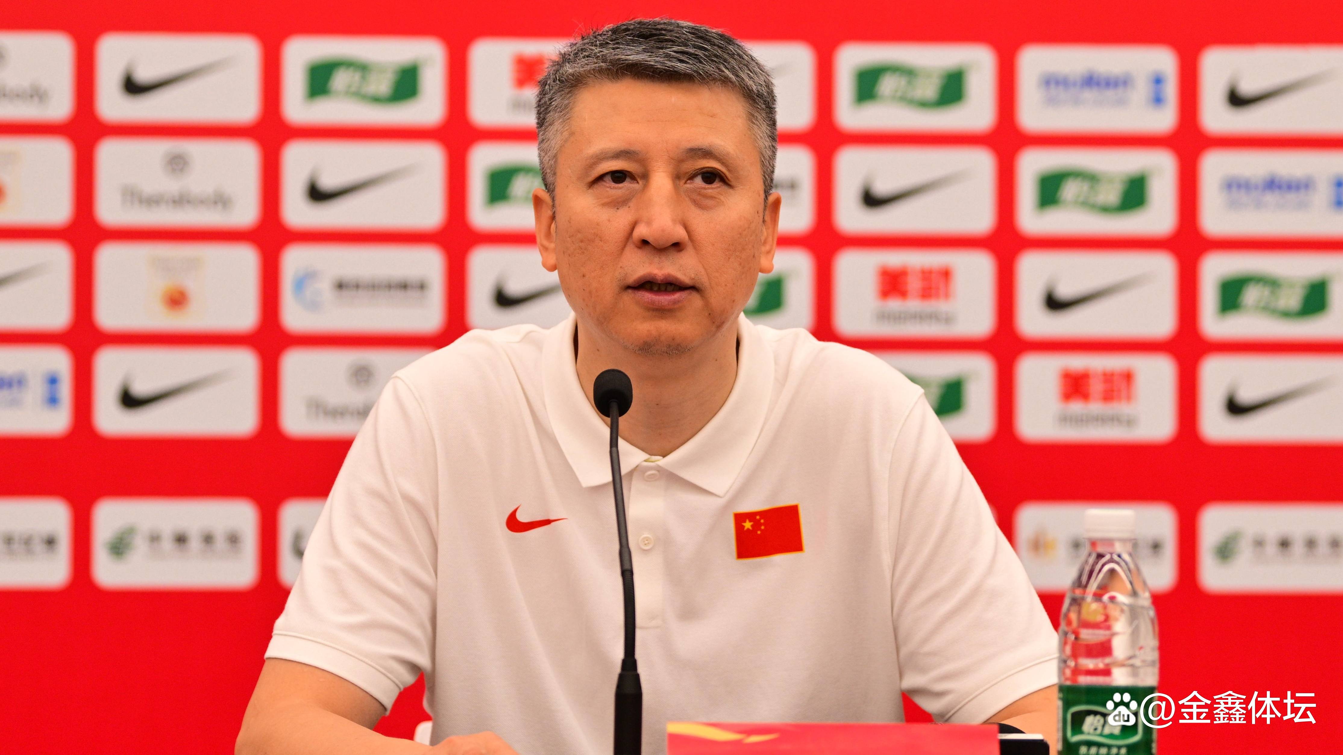 深圳男篮训练开放日，窗口期内部沟通引欢呼，CBA常规赛在即，团队化学反应显著的简单介绍-开云app