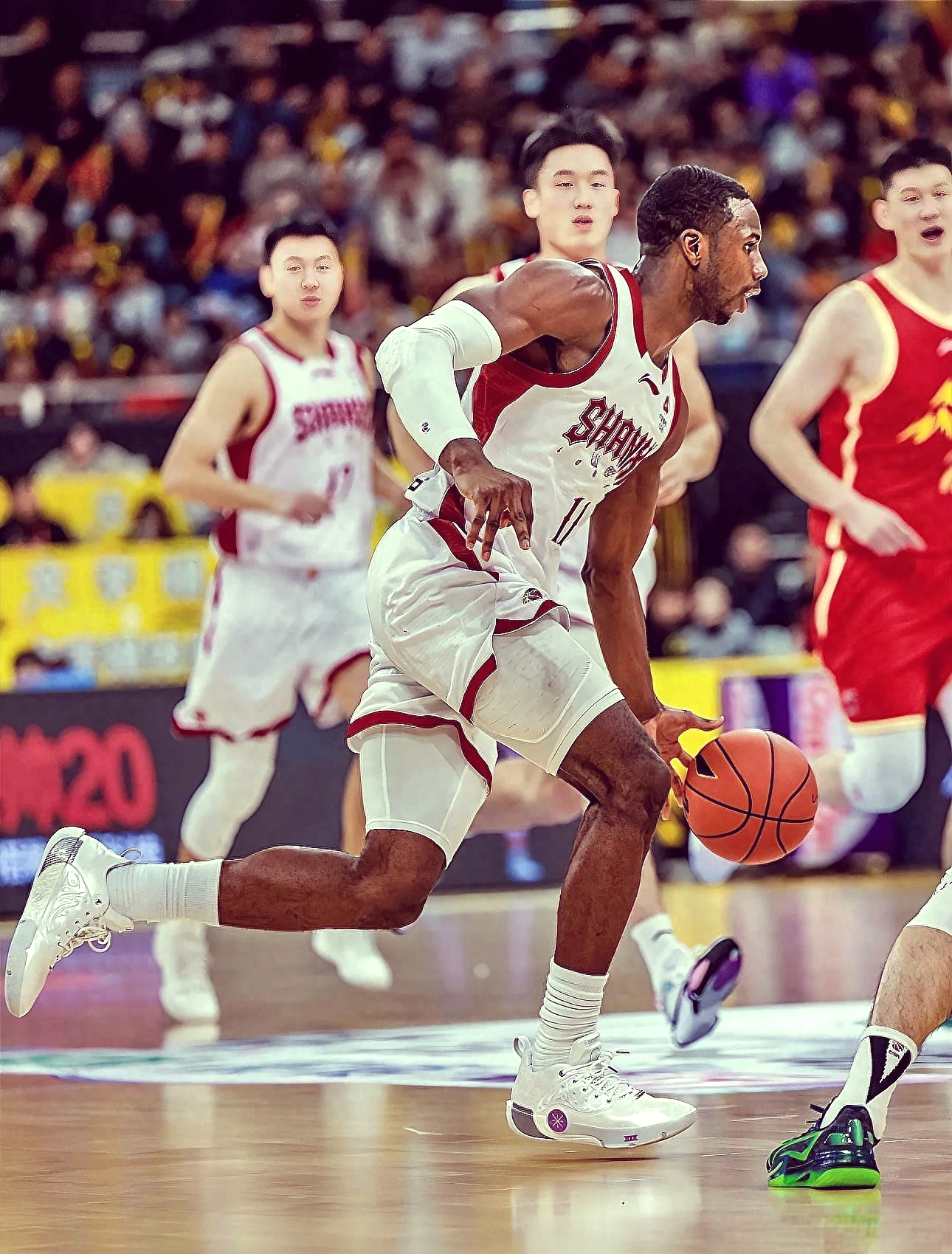 包含转折点广厦男篮篮板制胜,全明星赛关键时刻攻防权衡,管理层满意,训练强度明显提升的词条 包含转折点广厦男篮篮板制胜,全明星赛关键时刻攻防权衡,管理层满意,训练强度明显提升的词条